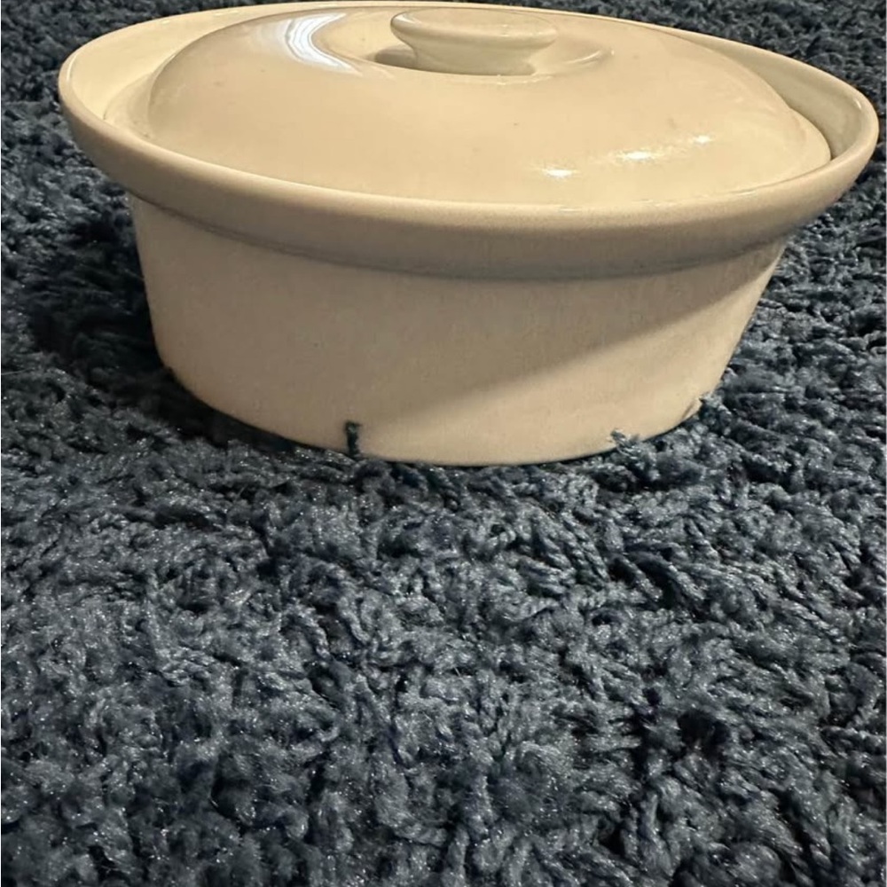 Cordon bleu Small Elegant white Ceramic Casserole Dish